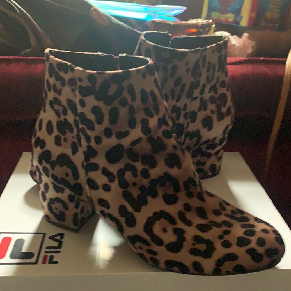 Hey Ladies..These” RetroLeopard” Ankle Boots Are The Bomb!